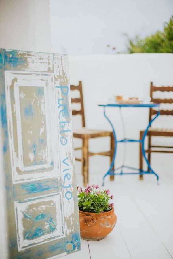 Pueblo Viejo Suites Kamari  Bagian luar foto
